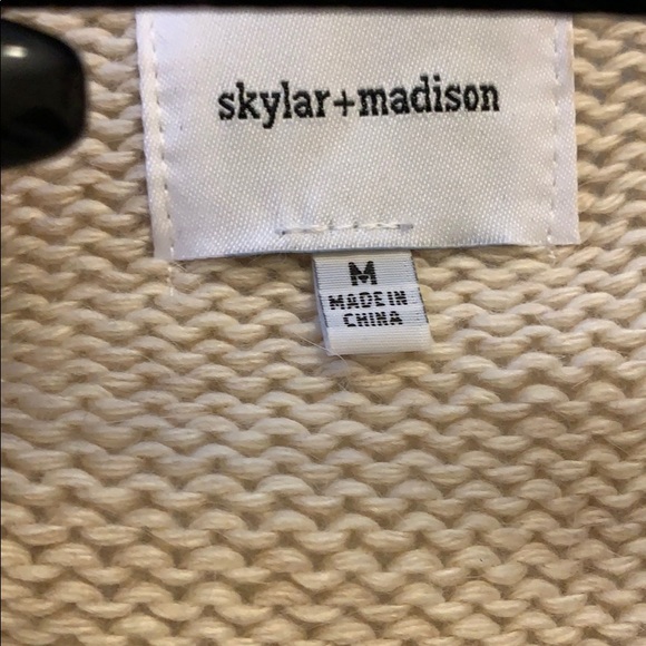 Skylar + Madison cropped sweater - Picture 3 of 4
